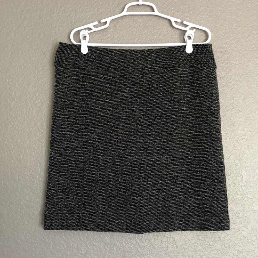 NWOT COVINGTON PENCIL SKIRT